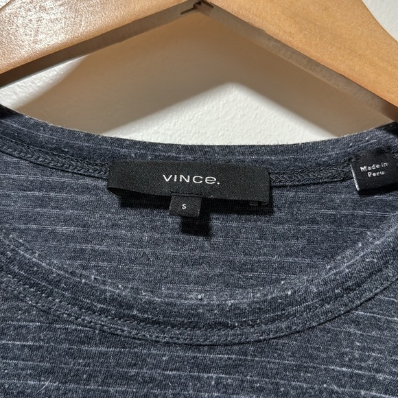 Vince gray/white feeder stripe SS crew neck tee shirt - Picture 2 of 5